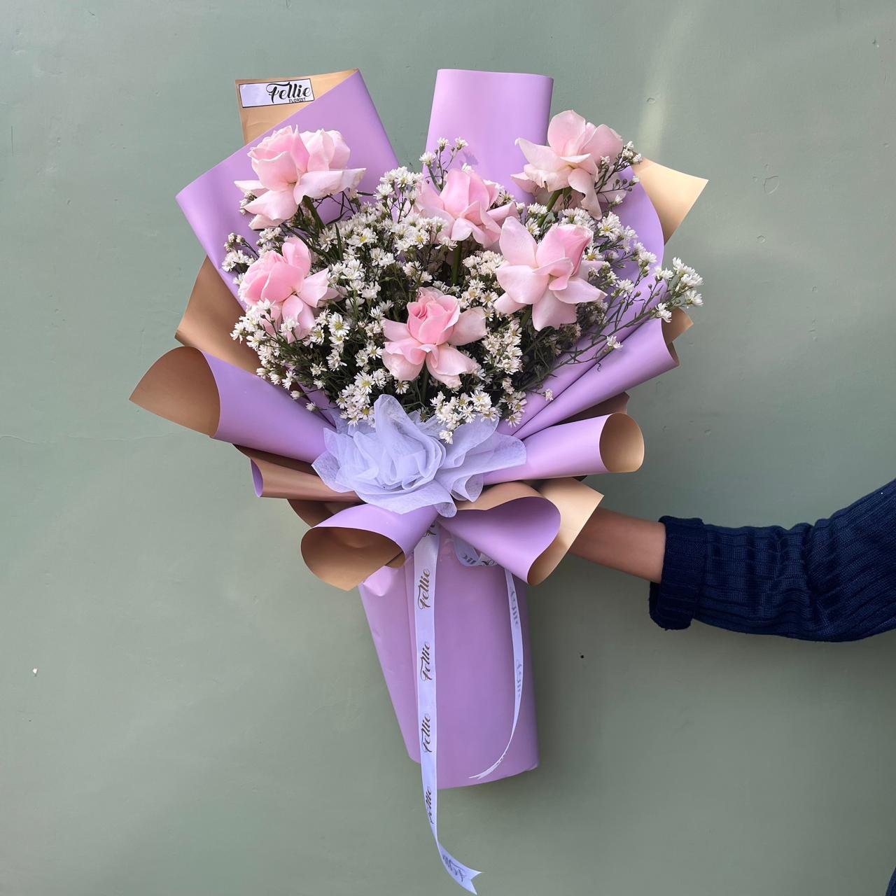 Pinkies rose