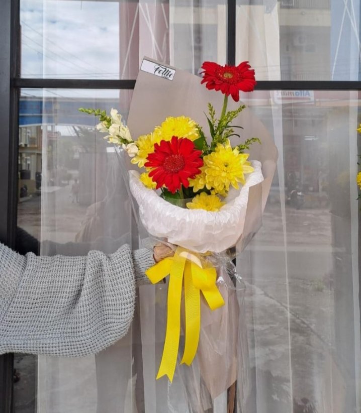 Golden Cheer Bouquet