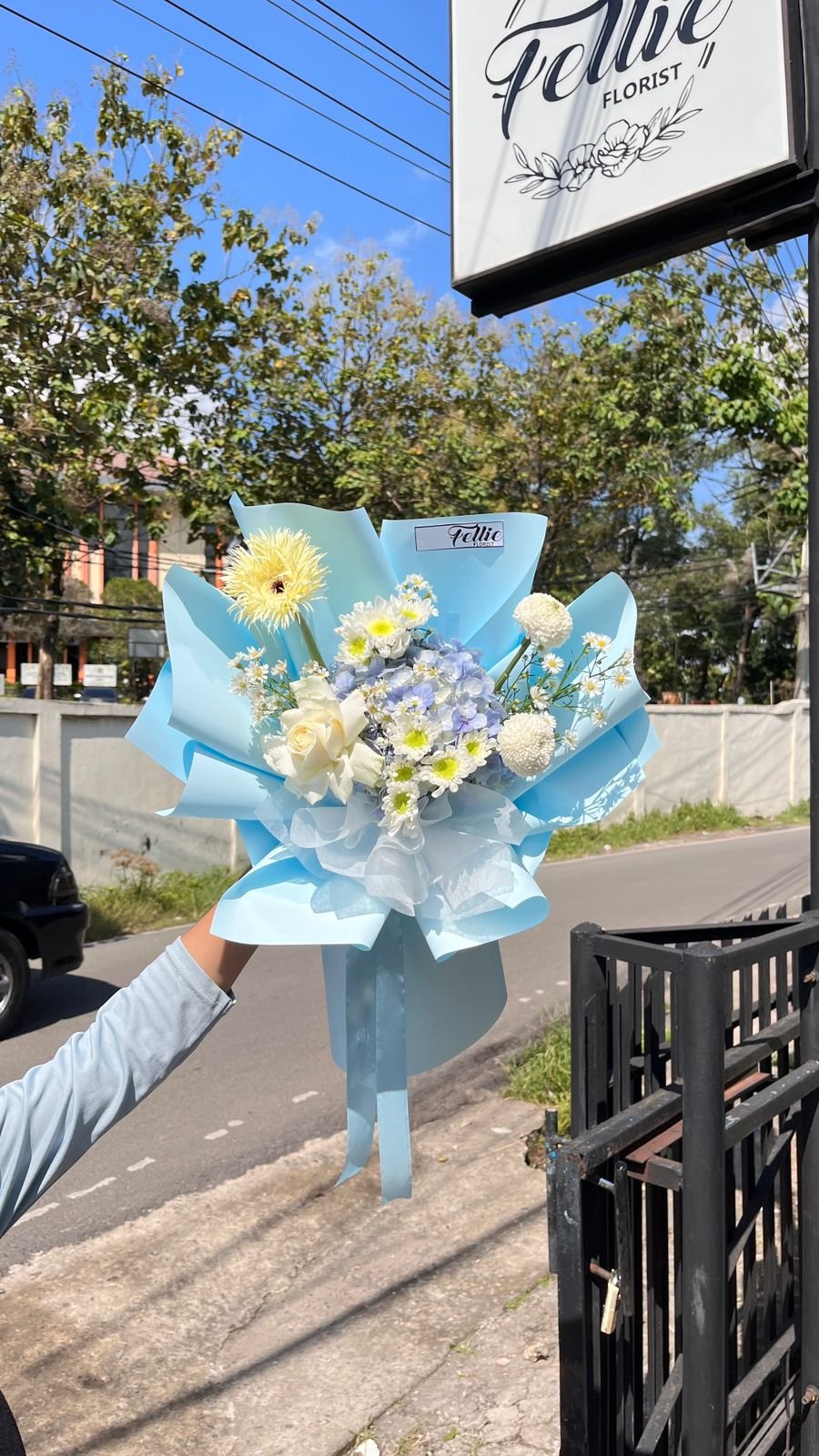 Hydra blue bouquet