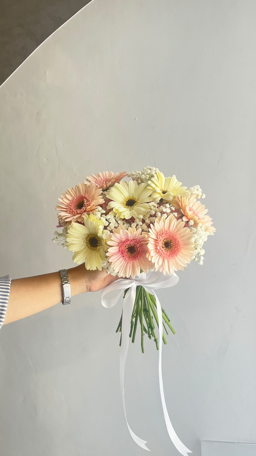 Pastel sunshine bouquet
